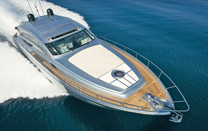 Pershing 72