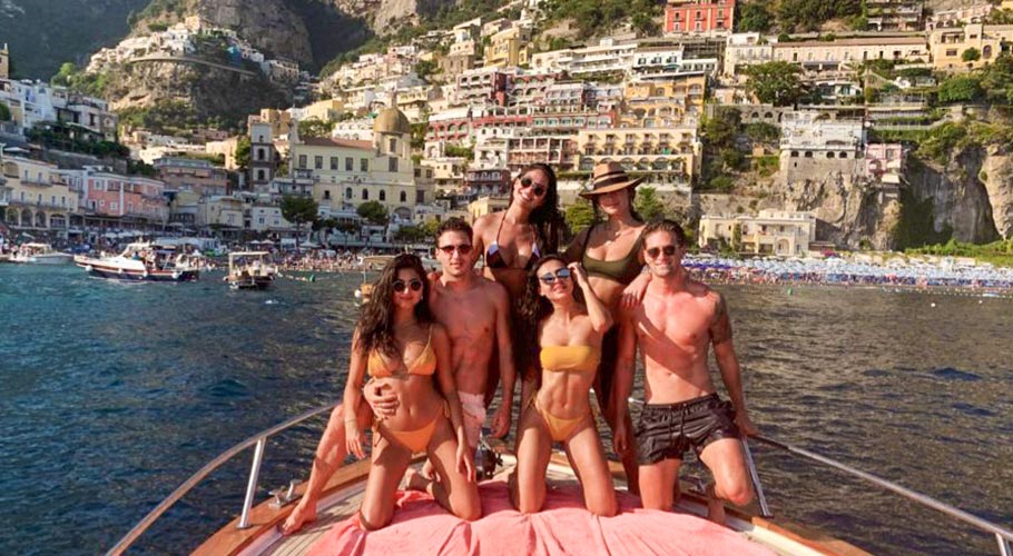 Excelente escolha que fizemos e curtimos muito. A melhor forma de conhecer Capri e a Costa Amalfitana é por passeio de barco. Muitas boas recordações e um gostinho de quero mais para uma outra viagem a Capri.